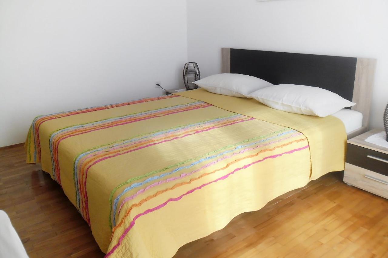 Apartments By The Sea Splitska, Brac - 2923 Postira Εξωτερικό φωτογραφία