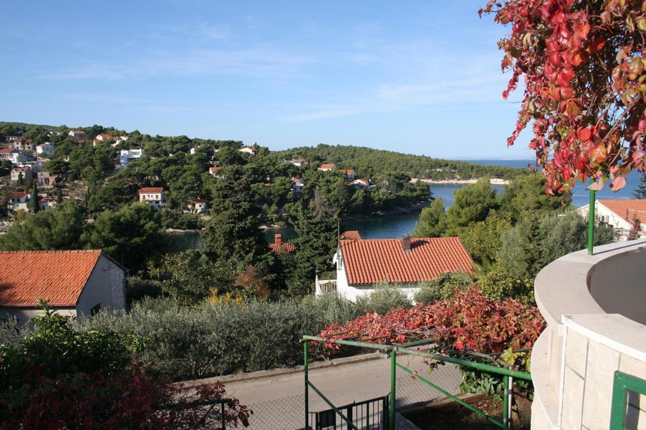 Apartments By The Sea Splitska, Brac - 2923 Postira Εξωτερικό φωτογραφία